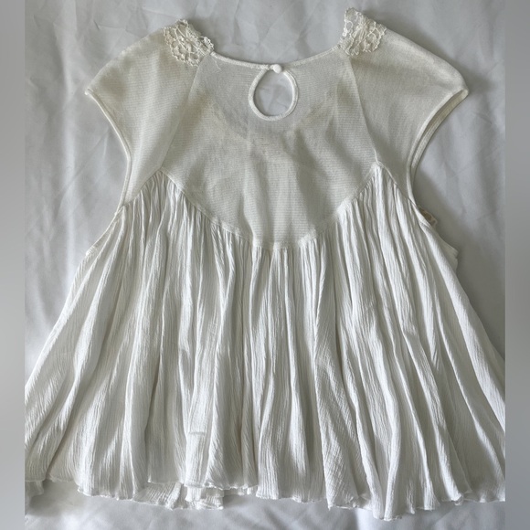 American Threads White Lace Flowy Blouse Size Small - Picture 6 of 10